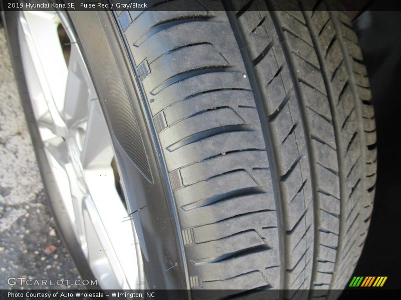 Pulse Red / Gray/Black 2019 Hyundai Kona SE