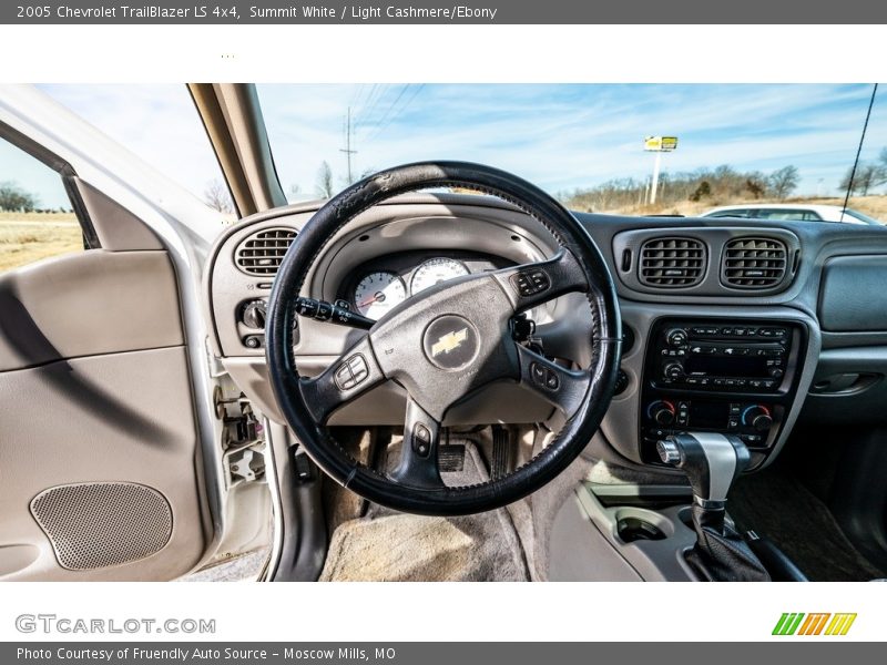 Summit White / Light Cashmere/Ebony 2005 Chevrolet TrailBlazer LS 4x4