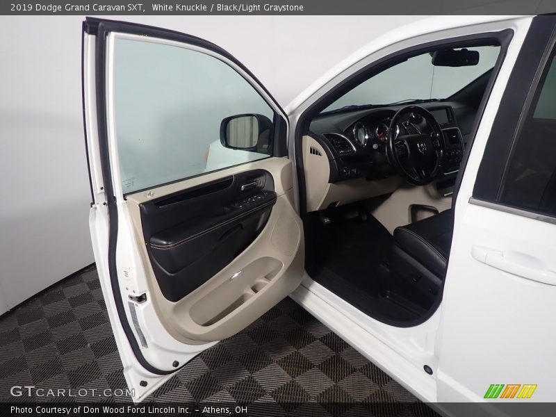 White Knuckle / Black/Light Graystone 2019 Dodge Grand Caravan SXT