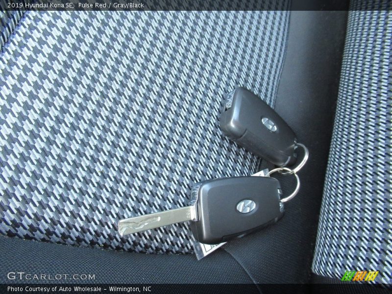 Pulse Red / Gray/Black 2019 Hyundai Kona SE