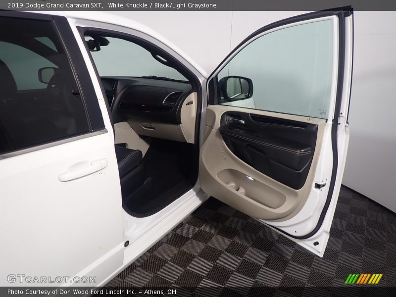 White Knuckle / Black/Light Graystone 2019 Dodge Grand Caravan SXT