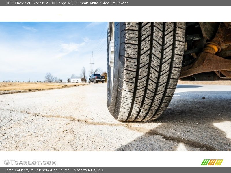 Summit White / Medium Pewter 2014 Chevrolet Express 2500 Cargo WT