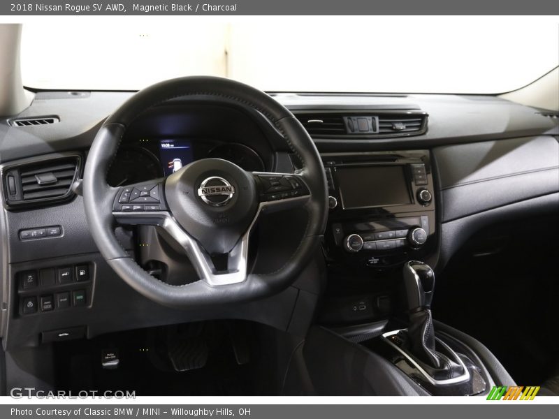 Magnetic Black / Charcoal 2018 Nissan Rogue SV AWD