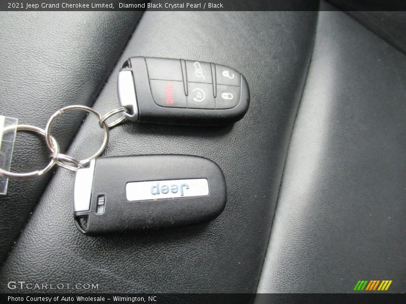 Diamond Black Crystal Pearl / Black 2021 Jeep Grand Cherokee Limited