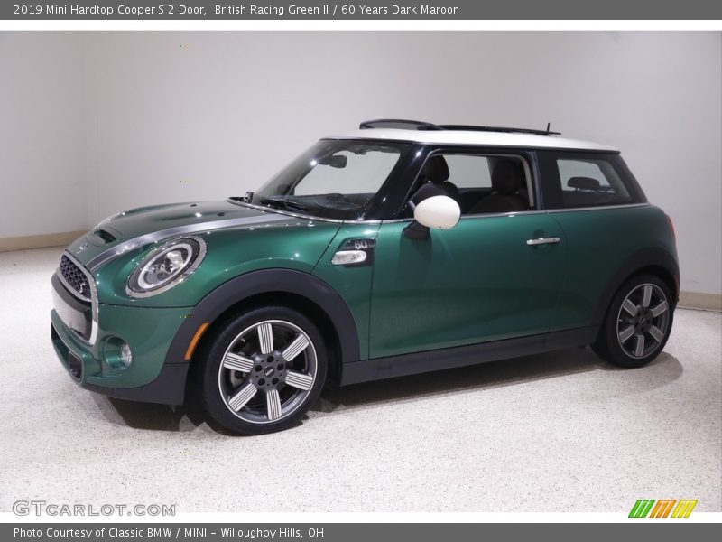 Front 3/4 View of 2019 Hardtop Cooper S 2 Door