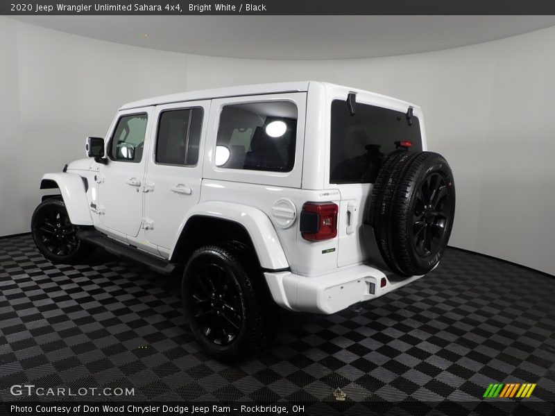 Bright White / Black 2020 Jeep Wrangler Unlimited Sahara 4x4