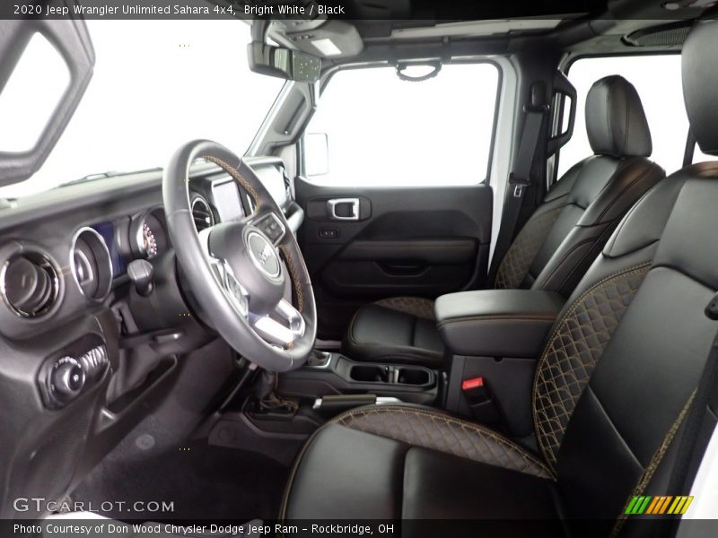Bright White / Black 2020 Jeep Wrangler Unlimited Sahara 4x4