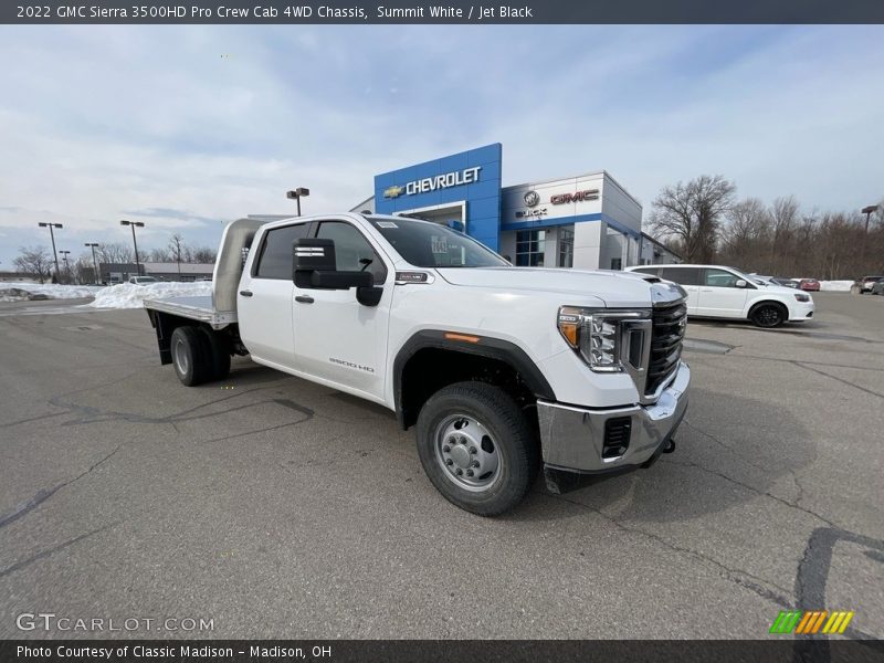 Summit White / Jet Black 2022 GMC Sierra 3500HD Pro Crew Cab 4WD Chassis