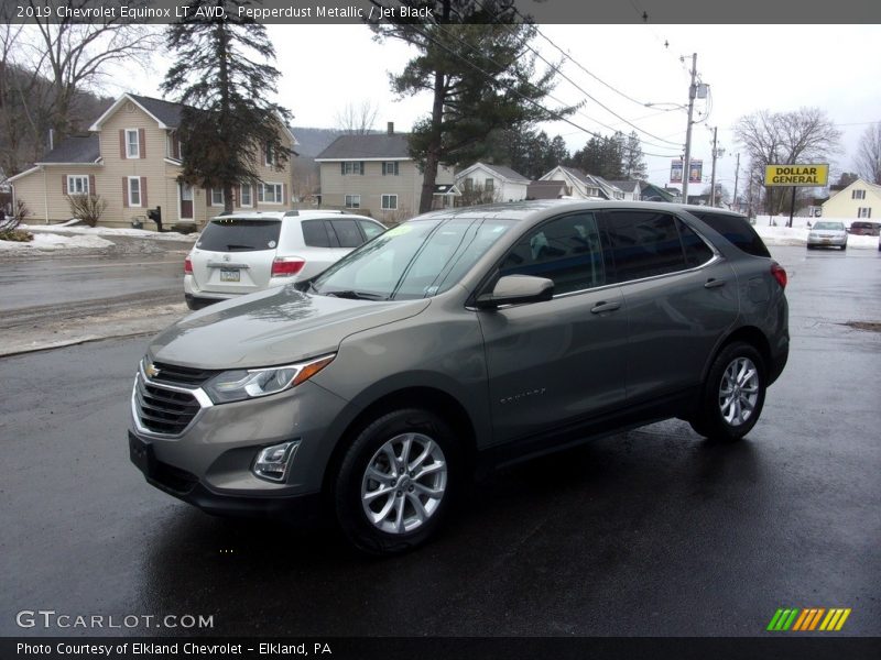 Pepperdust Metallic / Jet Black 2019 Chevrolet Equinox LT AWD