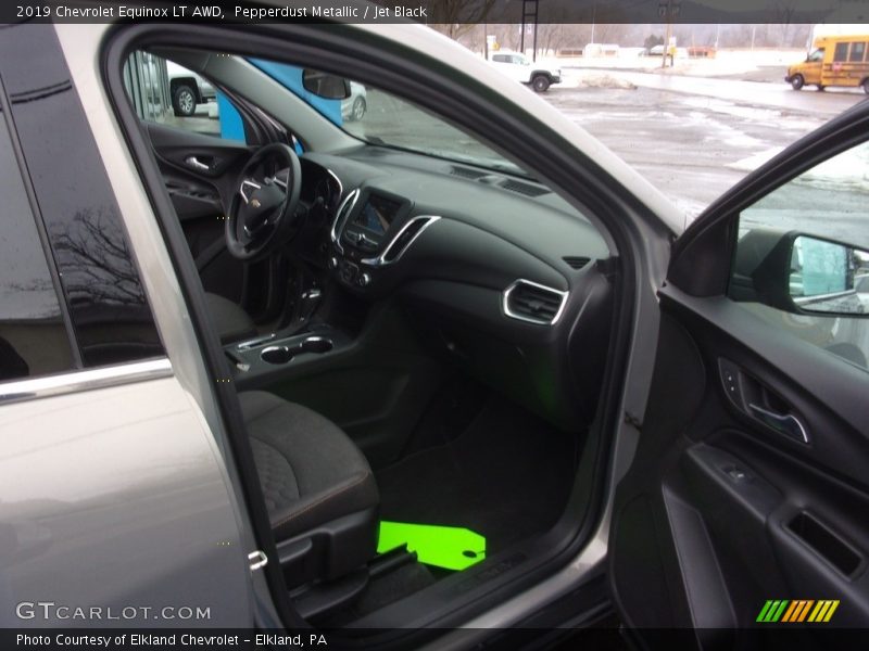 Pepperdust Metallic / Jet Black 2019 Chevrolet Equinox LT AWD