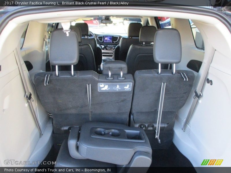 Brilliant Black Crystal Pearl / Black/Alloy 2017 Chrysler Pacifica Touring L