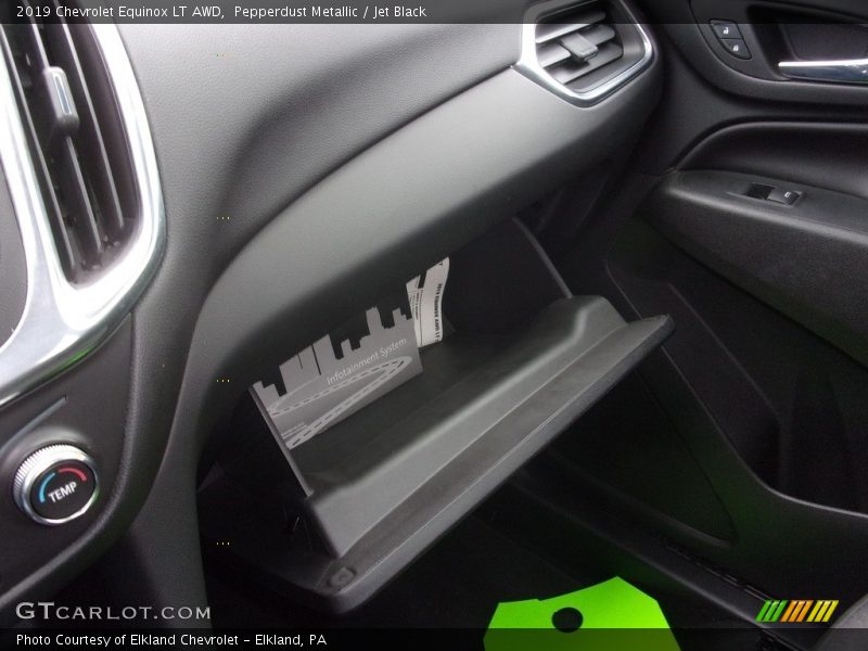 Pepperdust Metallic / Jet Black 2019 Chevrolet Equinox LT AWD