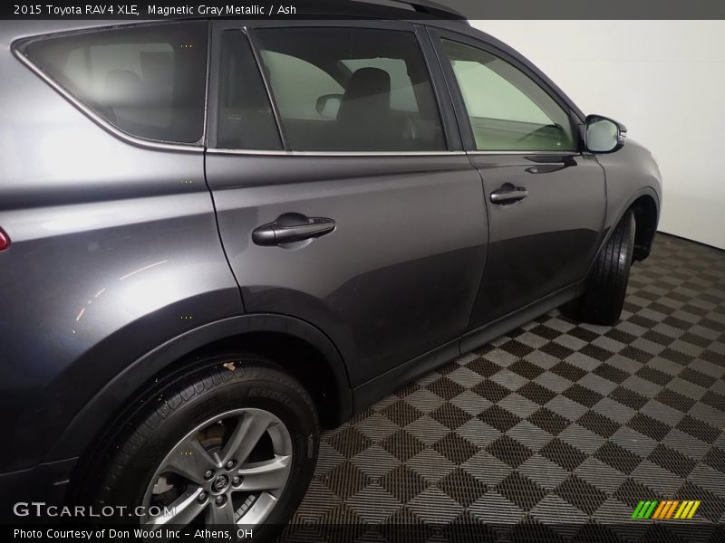 Magnetic Gray Metallic / Ash 2015 Toyota RAV4 XLE
