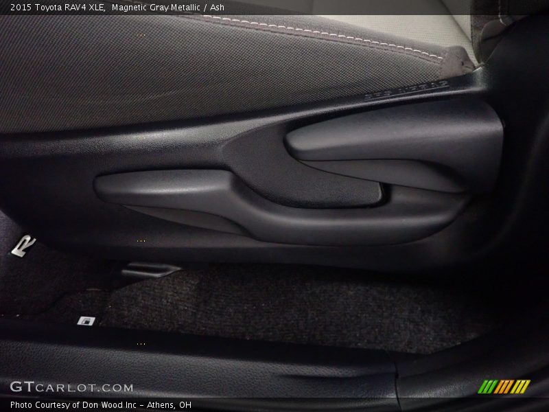 Magnetic Gray Metallic / Ash 2015 Toyota RAV4 XLE