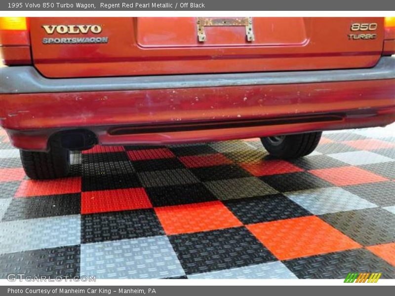 Regent Red Pearl Metallic / Off Black 1995 Volvo 850 Turbo Wagon
