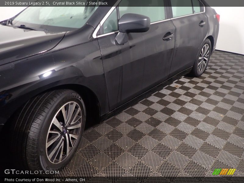 Crystal Black Silica / Slate Black 2019 Subaru Legacy 2.5i