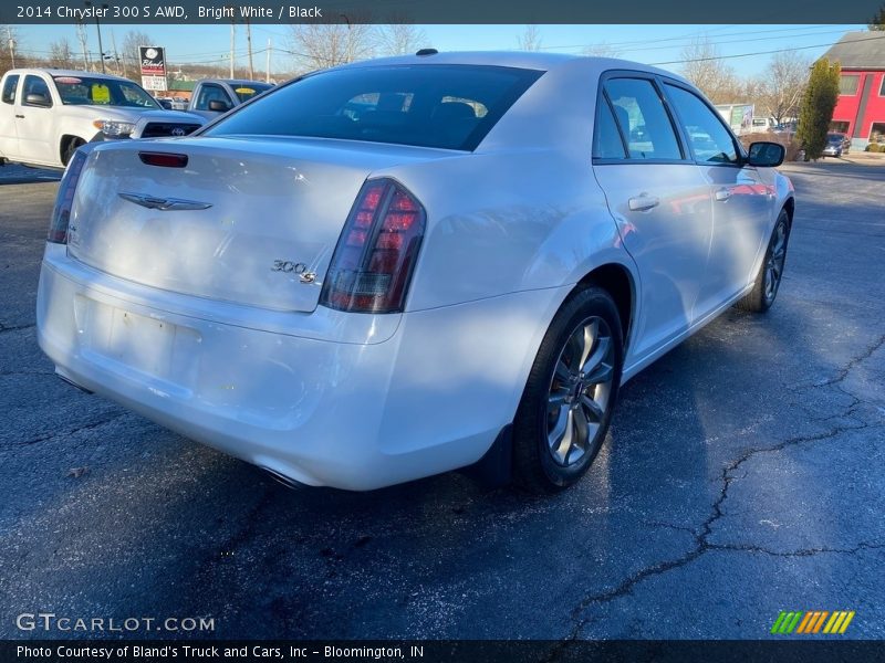 Bright White / Black 2014 Chrysler 300 S AWD