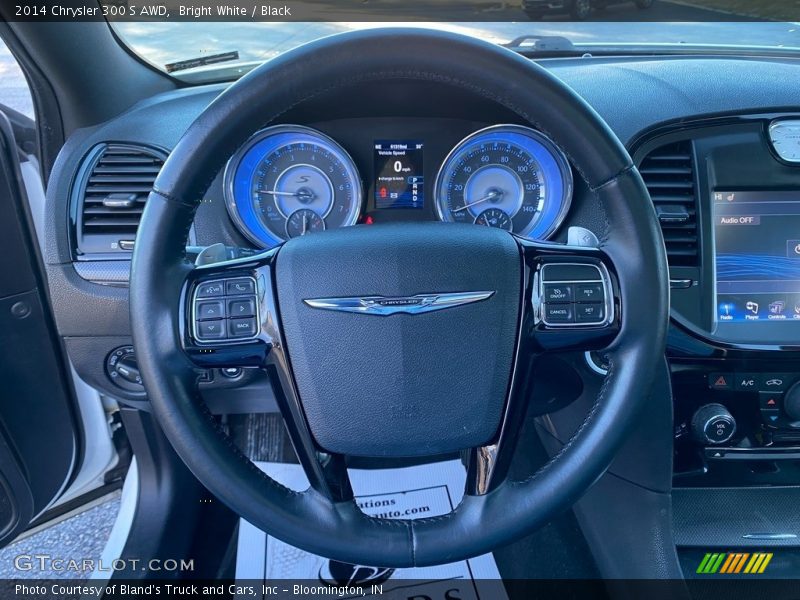  2014 300 S AWD Steering Wheel