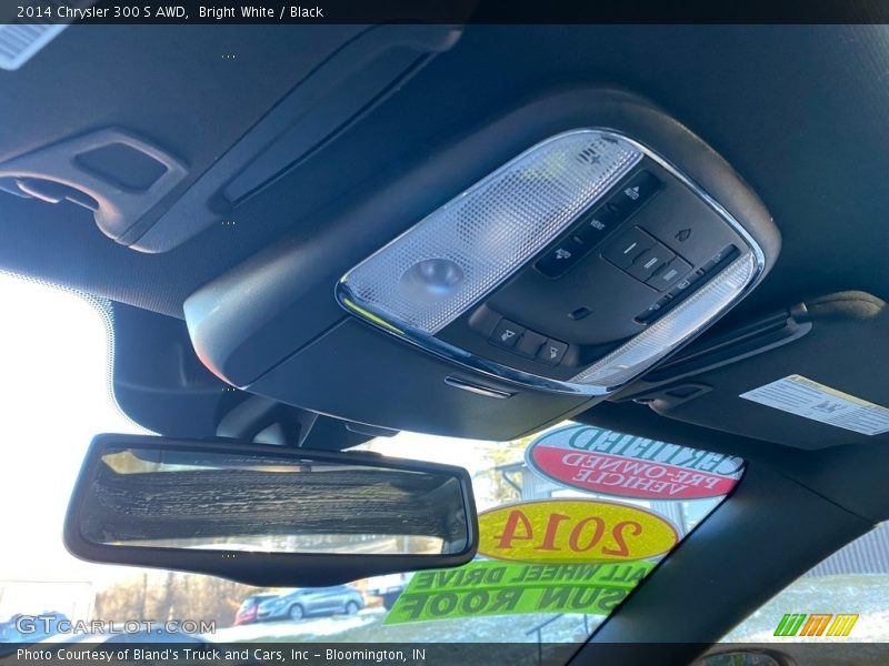 Bright White / Black 2014 Chrysler 300 S AWD