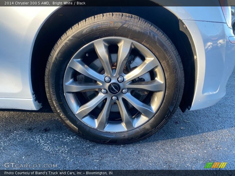  2014 300 S AWD Wheel