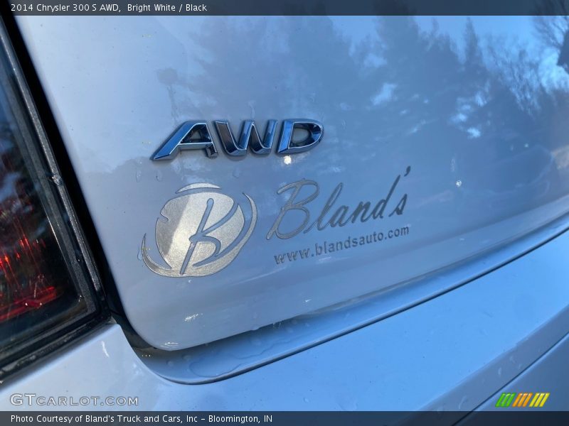 Bright White / Black 2014 Chrysler 300 S AWD