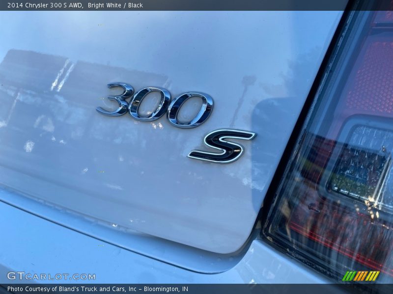  2014 300 S AWD Logo