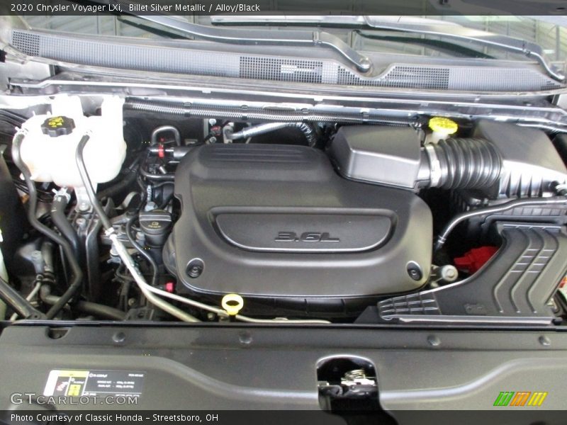Billet Silver Metallic / Alloy/Black 2020 Chrysler Voyager LXi