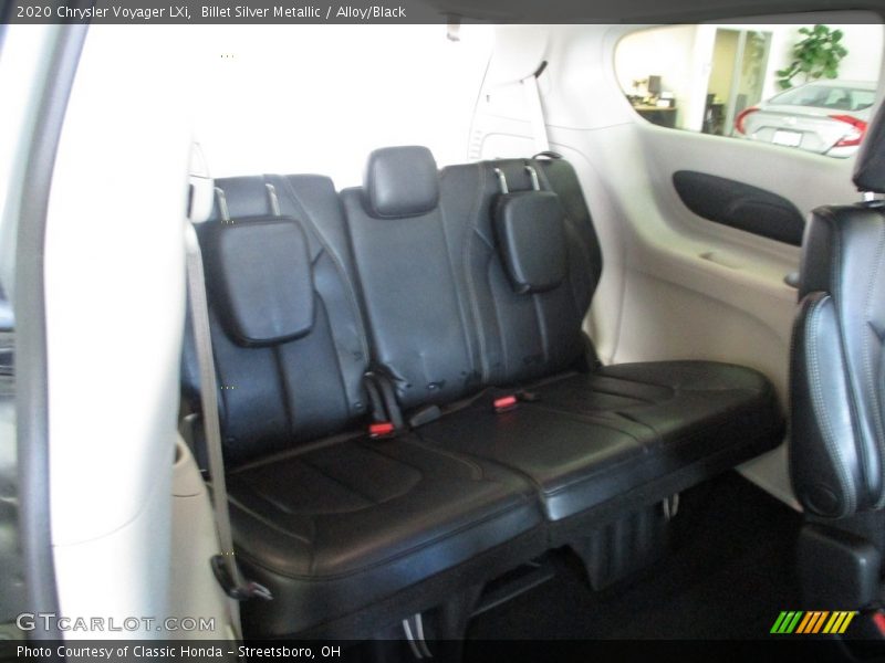 Billet Silver Metallic / Alloy/Black 2020 Chrysler Voyager LXi