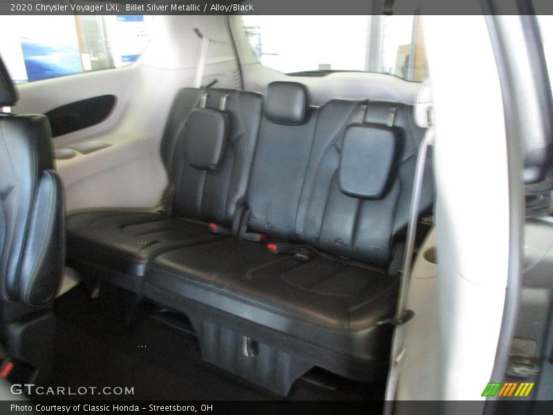 Billet Silver Metallic / Alloy/Black 2020 Chrysler Voyager LXi