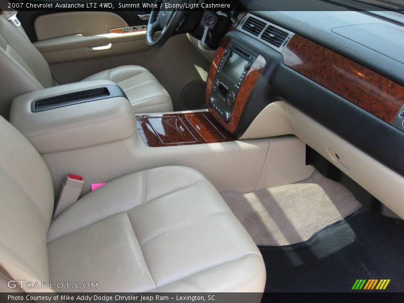 Summit White / Ebony/Light Cashmere 2007 Chevrolet Avalanche LTZ 4WD