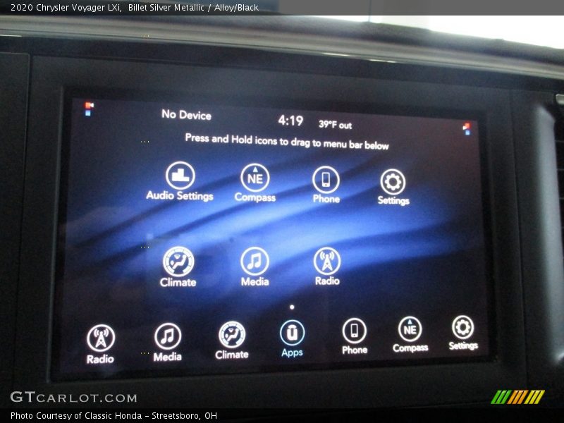 Billet Silver Metallic / Alloy/Black 2020 Chrysler Voyager LXi