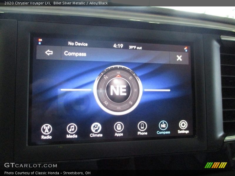 Billet Silver Metallic / Alloy/Black 2020 Chrysler Voyager LXi