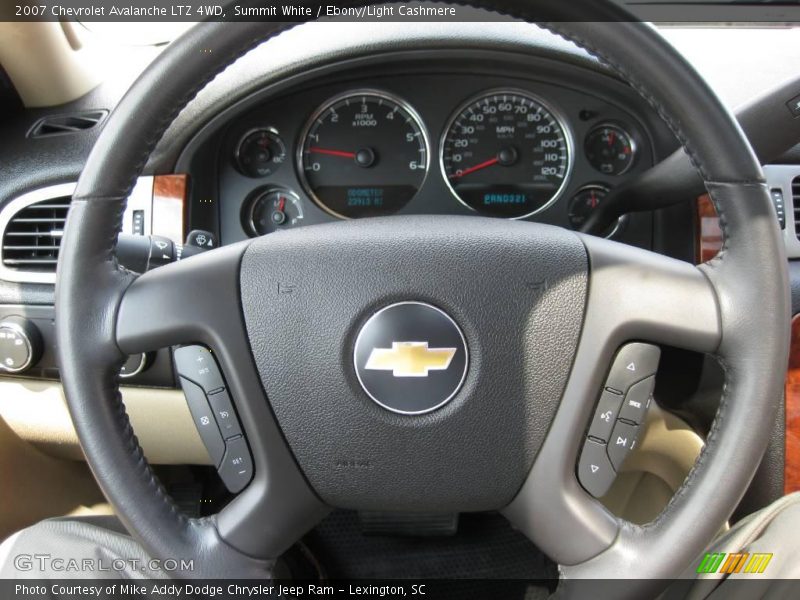 Summit White / Ebony/Light Cashmere 2007 Chevrolet Avalanche LTZ 4WD