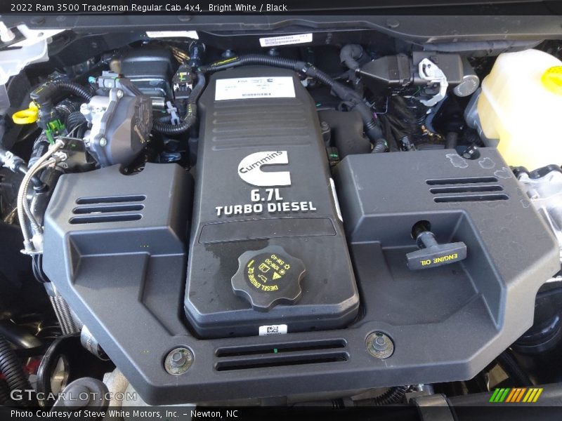 Bright White / Black 2022 Ram 3500 Tradesman Regular Cab 4x4