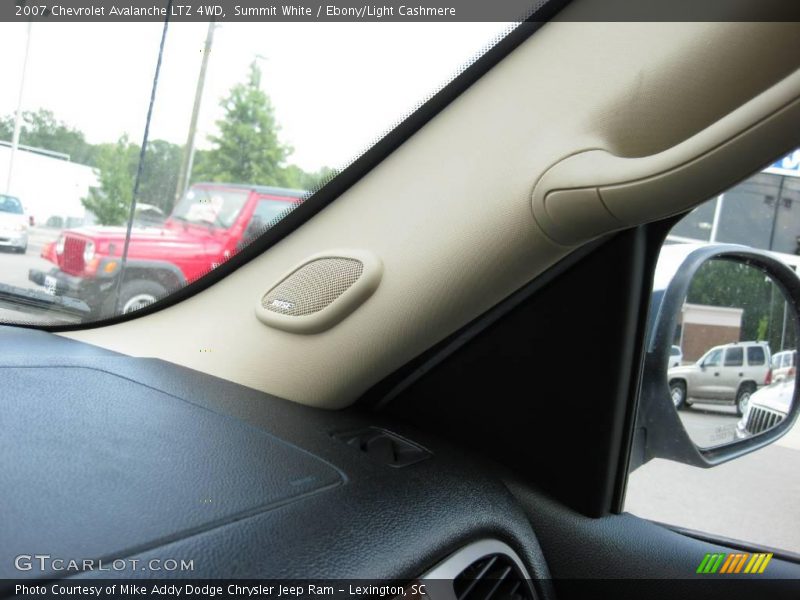 Summit White / Ebony/Light Cashmere 2007 Chevrolet Avalanche LTZ 4WD
