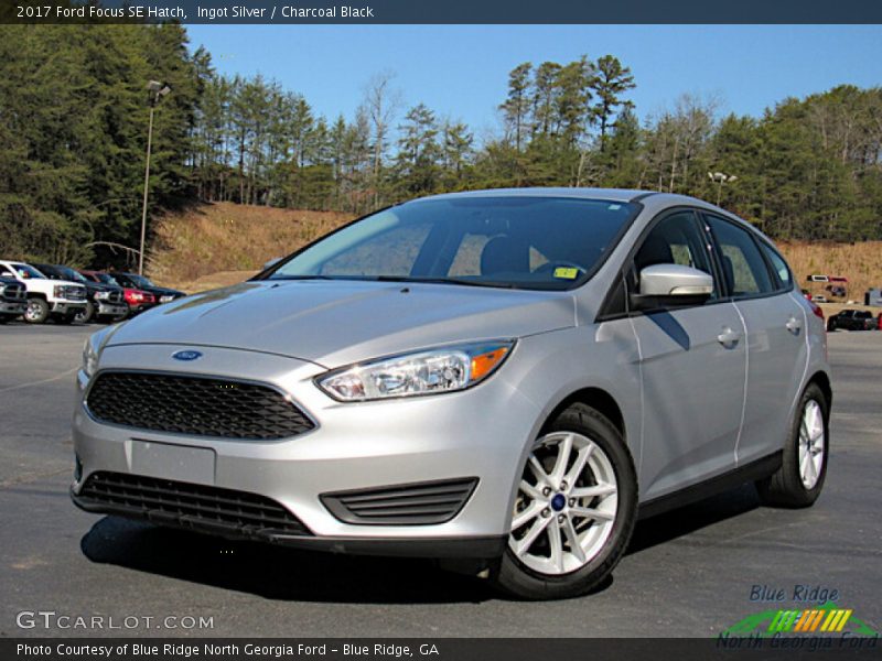 Ingot Silver / Charcoal Black 2017 Ford Focus SE Hatch
