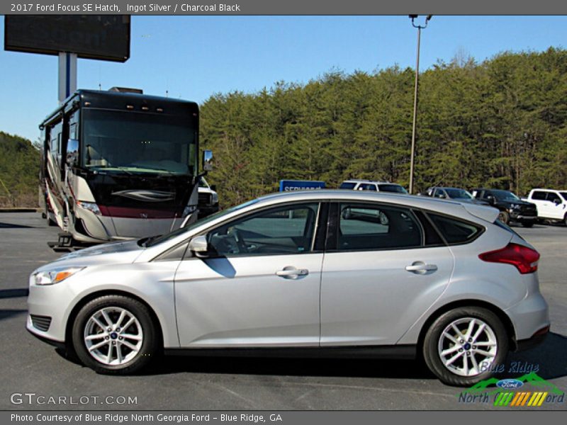 Ingot Silver / Charcoal Black 2017 Ford Focus SE Hatch