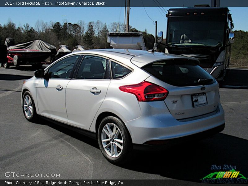 Ingot Silver / Charcoal Black 2017 Ford Focus SE Hatch