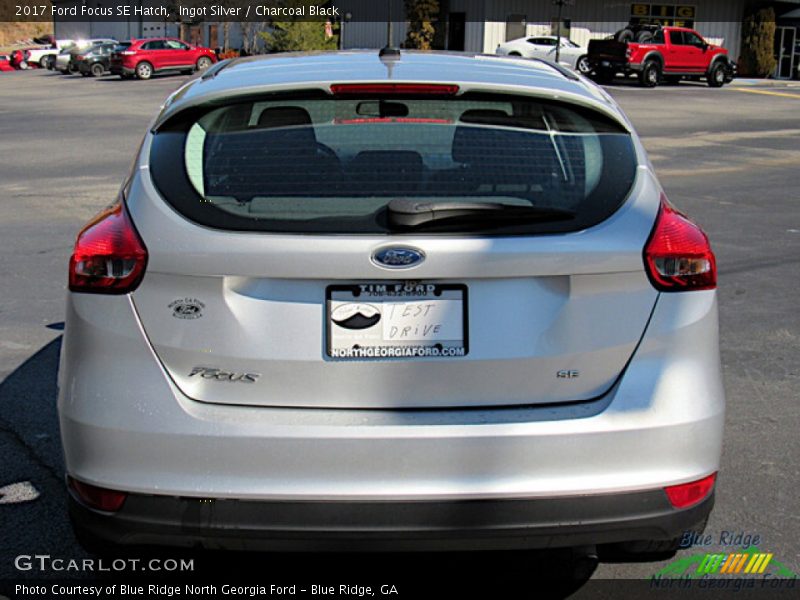 Ingot Silver / Charcoal Black 2017 Ford Focus SE Hatch