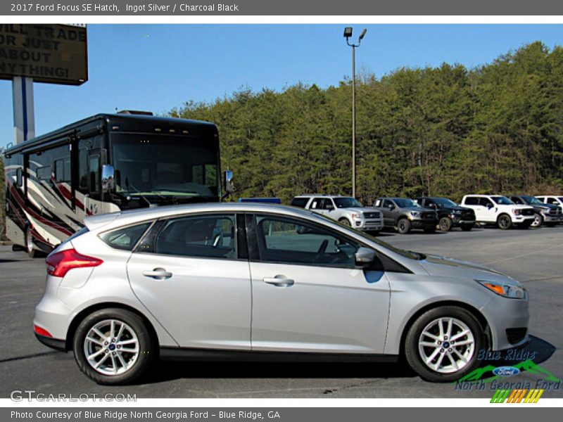 Ingot Silver / Charcoal Black 2017 Ford Focus SE Hatch