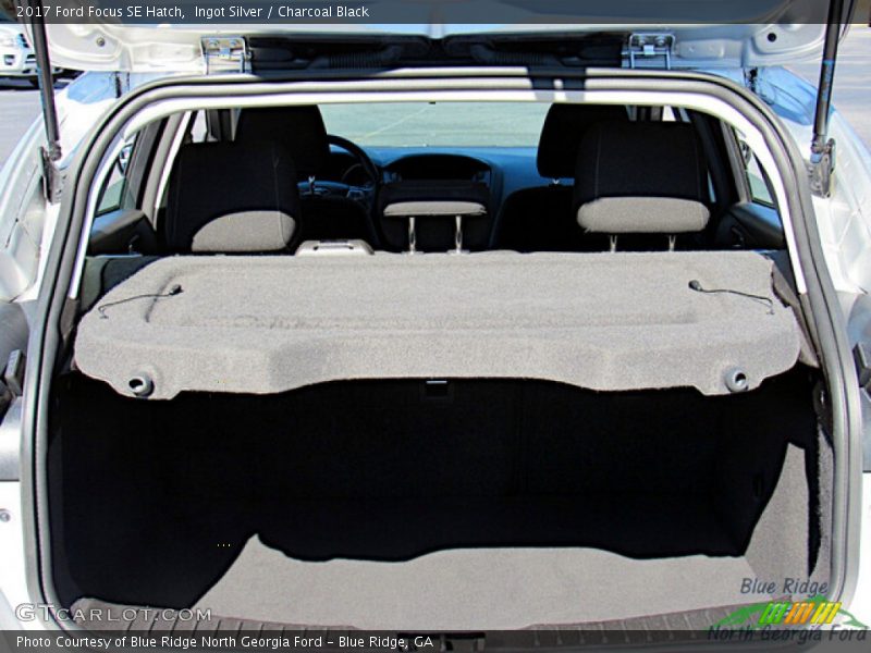 Ingot Silver / Charcoal Black 2017 Ford Focus SE Hatch