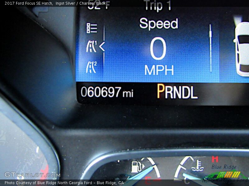 Ingot Silver / Charcoal Black 2017 Ford Focus SE Hatch