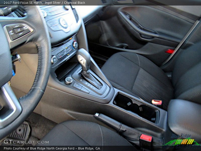 Ingot Silver / Charcoal Black 2017 Ford Focus SE Hatch