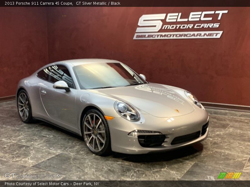 Front 3/4 View of 2013 911 Carrera 4S Coupe