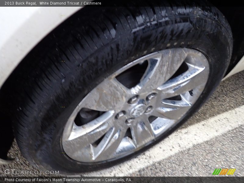 White Diamond Tricoat / Cashmere 2013 Buick Regal