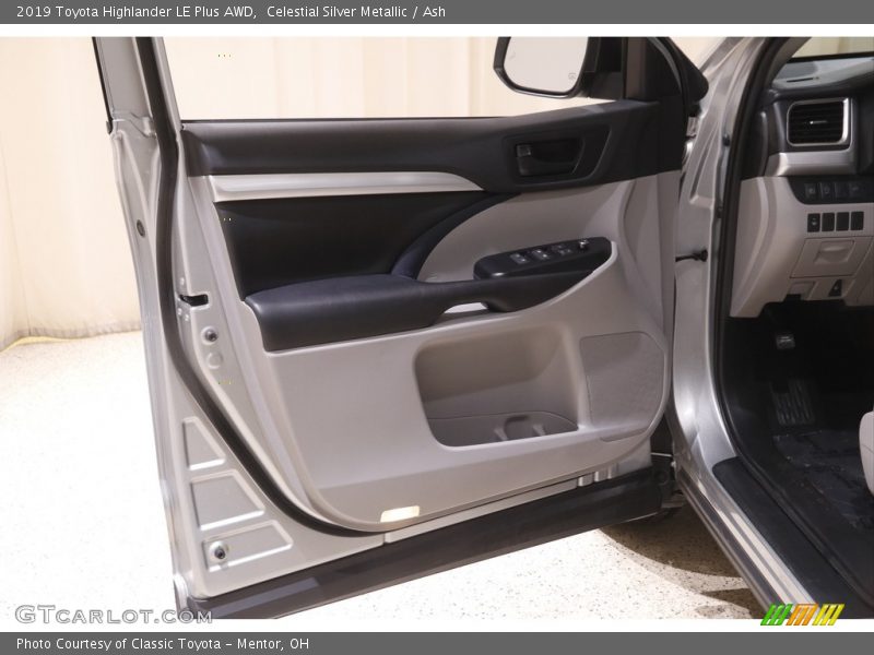 Celestial Silver Metallic / Ash 2019 Toyota Highlander LE Plus AWD
