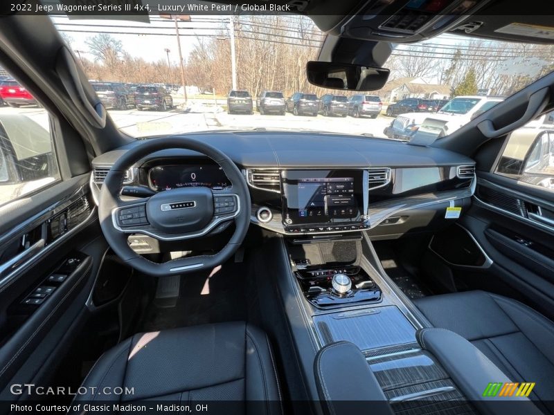 Luxury White Pearl / Global Black 2022 Jeep Wagoneer Series III 4x4