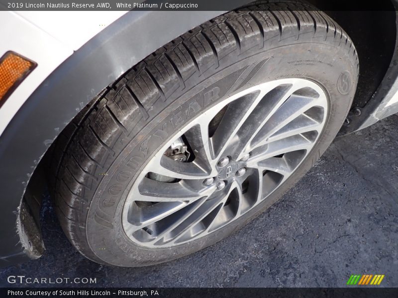 White Platinum / Cappuccino 2019 Lincoln Nautilus Reserve AWD