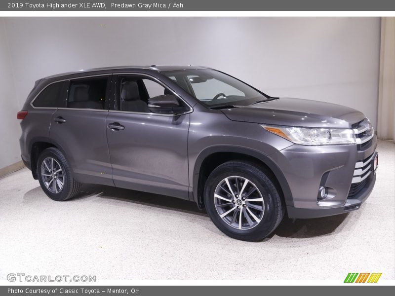 Predawn Gray Mica / Ash 2019 Toyota Highlander XLE AWD