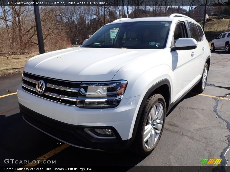 Pure White / Titan Black 2019 Volkswagen Atlas SEL 4Motion